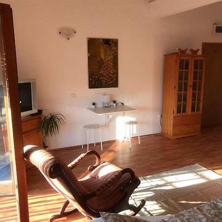 Cosy Rooftop Studio With Balcony Belgrad Exterior foto
