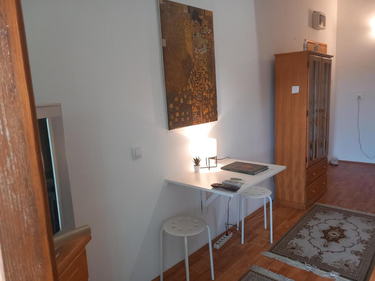 Cosy Rooftop Studio With Balcony Belgrad Exterior foto