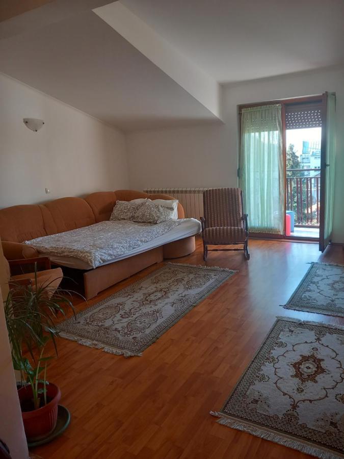 Cosy Rooftop Studio With Balcony Belgrad Exterior foto